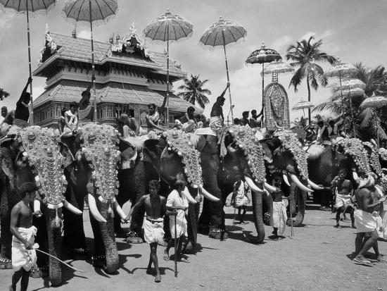 Thrissur Pooram, Kerala, 1980' Photographic Print - | AllPosters.com