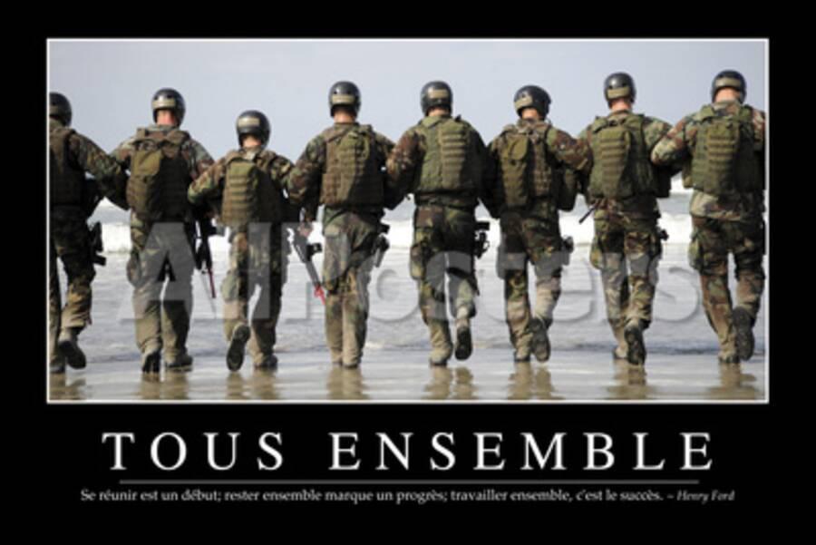 Tous Ensemble Citation Et Affiche D Inspiration Et Motivation Photographic Print Allposters Com