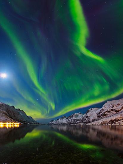 View Of The Aurora Borealis Northern Lights Rand Moon Reflected In A Fjord Photographic Print Babak Tafreshi Allposters Com