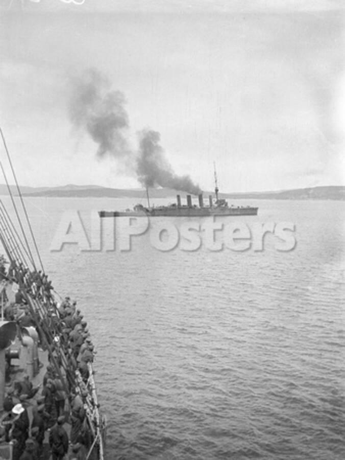 Hmas Melbourne Or Hmas Sydney In King George Sound Albany Wa C