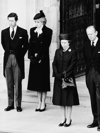 Queen Elizabeth II Prince Philip Princess Diana and Prince ...