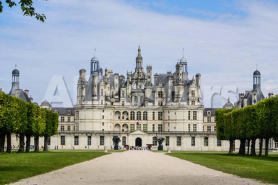 Chambord Castle Is Located In Loir Et Cher France It Has A Very Distinct French Renaissance Archi