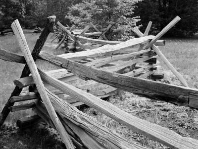 'Snake Type Zigzag Split Rail Fence on Farm' Photographic ...