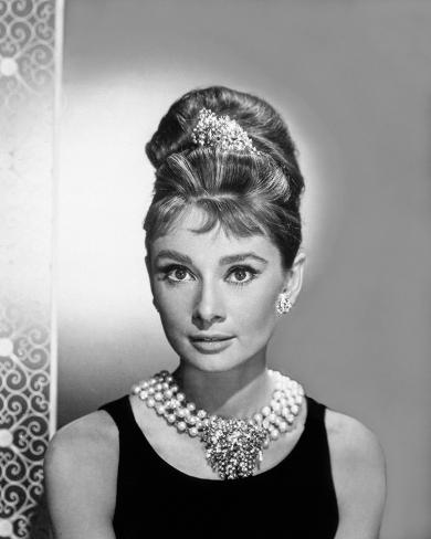 audrey hepburn pearl necklace