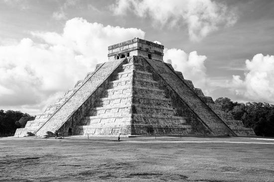 Viva Mexico B W Collection El Castillo Pyramid In Chichen Itza I Photographic Print Philippe Hugonnard Allposters Com