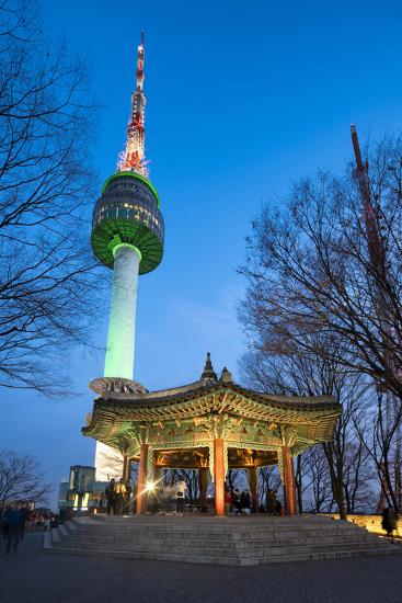 N Seoul Tower In Seoul Yongsan Gu South Korea Photographic Print Jan Christopher Becke Allposters Com