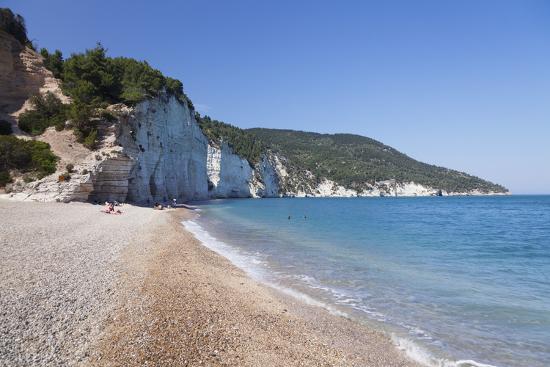 vignanotica bay between mattinata