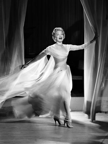 STAGE FRAIGHT, 1950 directed by ALFRED HITCHCOCK Marlene Dietrich ...