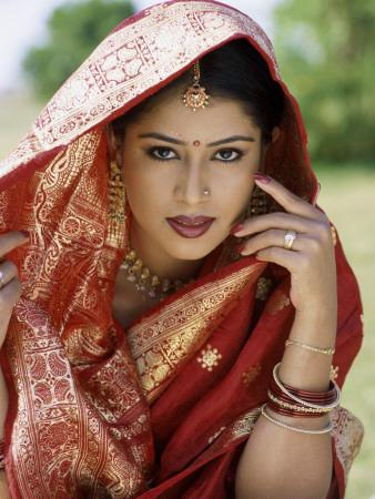 Woman Dressed in Sari / Traditional Costume, Mumbai (Bombay ...