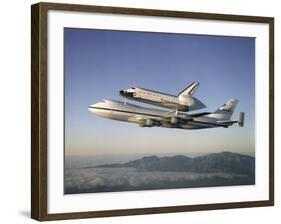 Space Shuttle Atlantis on Custom 747 Flies to Kennedy Space Center after Refurbishment, Sep 1, 1998-null-Framed Photo