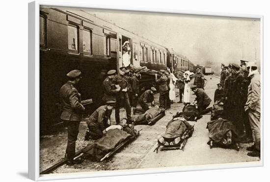 Wounded Soldiers Returning Home-null-Framed Photographic Print