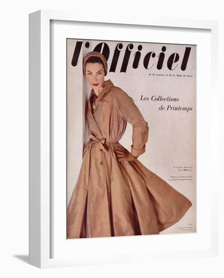 L'Officiel, March 1952 - Manteau de Christian Dior en Surah Chantung de Staron-Philippe Pottier-Framed Art Print